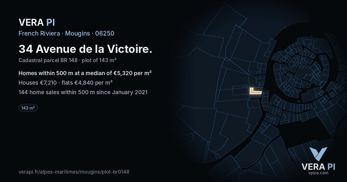 34 Avenue de la Victoire, Mougins at night – the plot lit, the parcels around coloured by the prices near them
