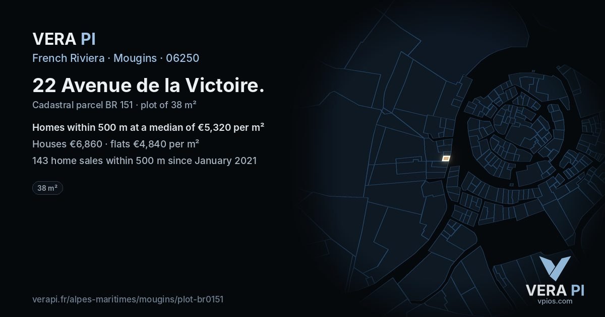 22 Avenue de la Victoire, Mougins at night – the plot lit, the parcels around coloured by the prices near them