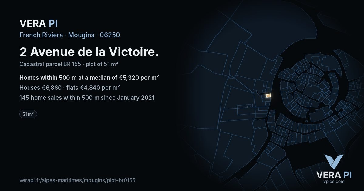 2 Avenue de la Victoire, Mougins at night – the plot lit, the parcels around coloured by the prices near them