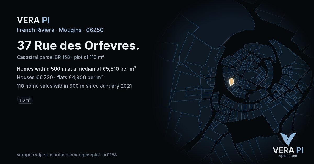 37 Rue des Orfevres, Mougins at night – the plot lit, the parcels around coloured by the prices near them