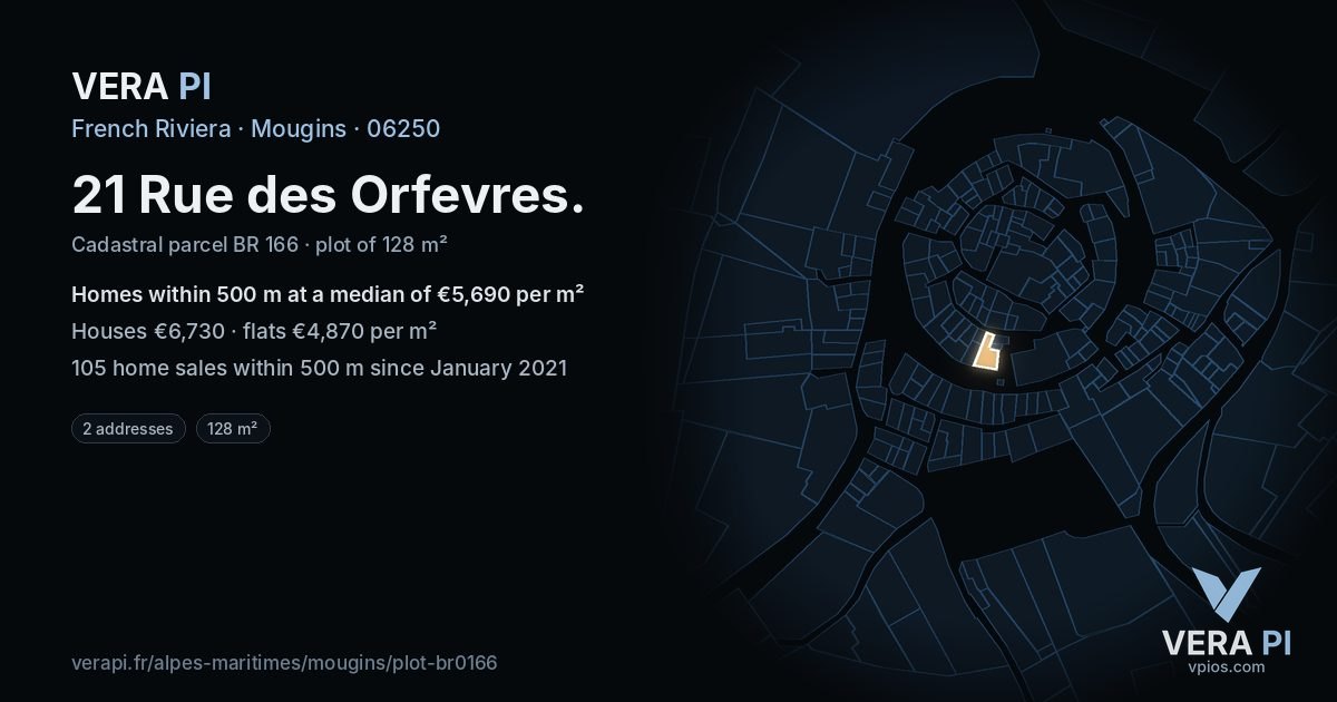 21 Rue des Orfevres, Mougins at night – the plot lit, the parcels around coloured by the prices near them