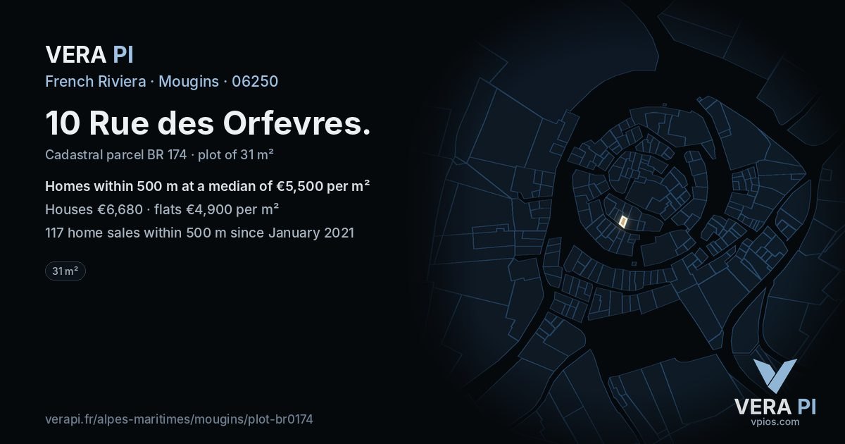 10 Rue des Orfevres, Mougins at night – the plot lit, the parcels around coloured by the prices near them