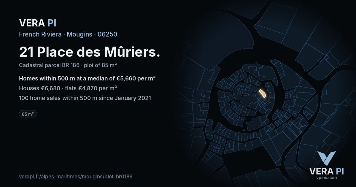21 Place des Mûriers, Mougins at night – the plot lit, the parcels around coloured by the prices near them