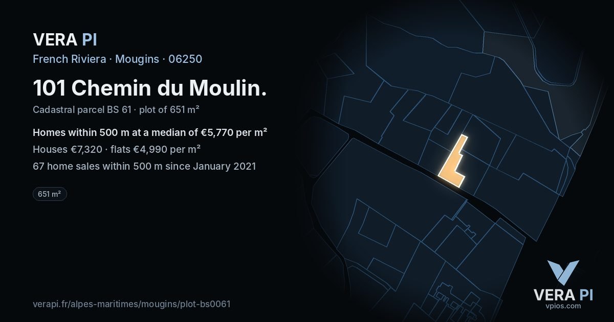 101 Chemin du Moulin, Mougins at night – the plot lit, the parcels around coloured by the prices near them