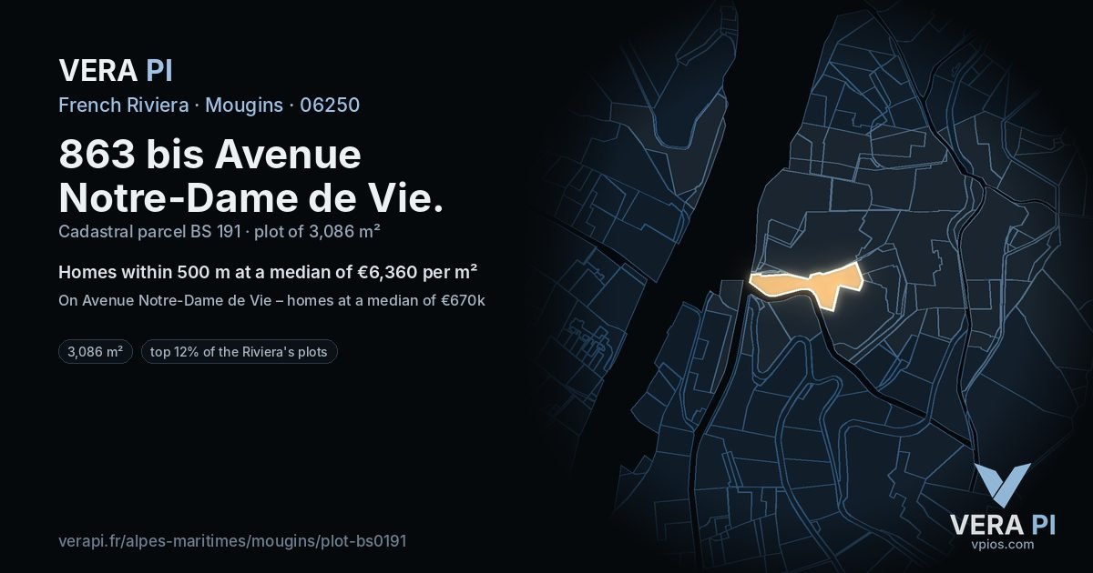 863 bis Avenue Notre-Dame de Vie, Mougins at night – the plot lit, the parcels around coloured by the prices near them