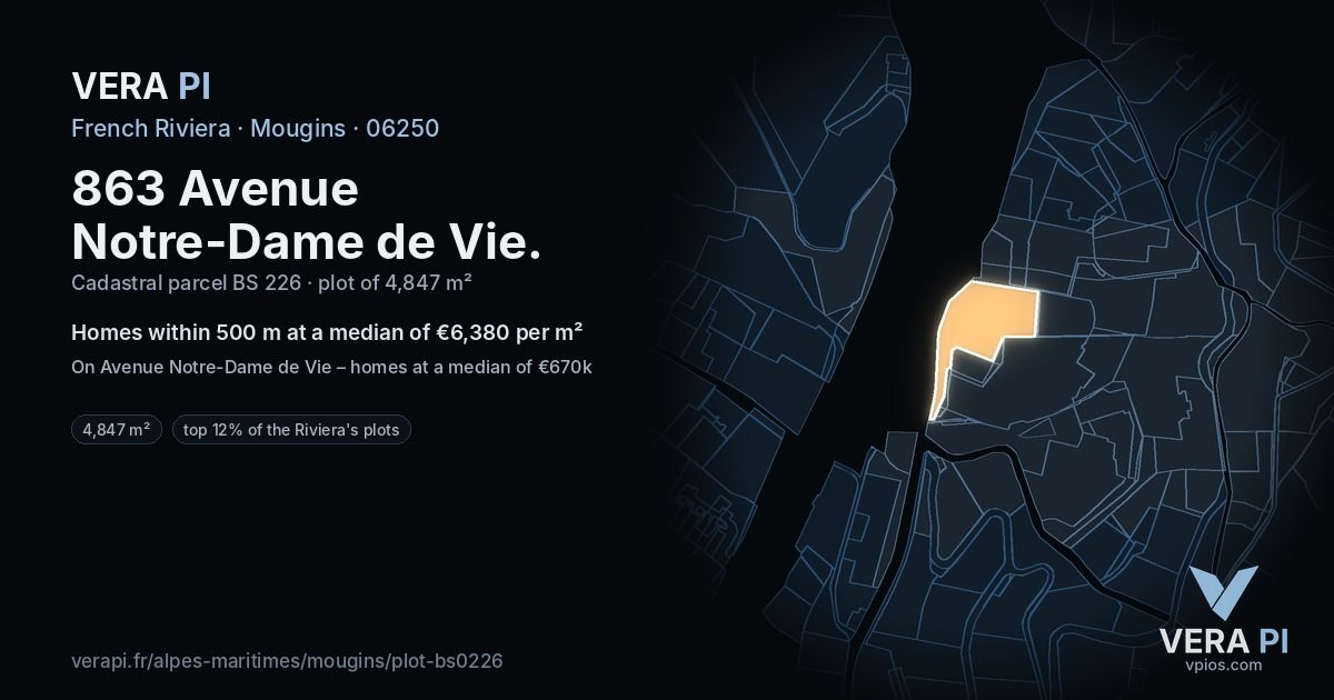 863 Avenue Notre-Dame de Vie, Mougins at night – the plot lit, the parcels around coloured by the prices near them