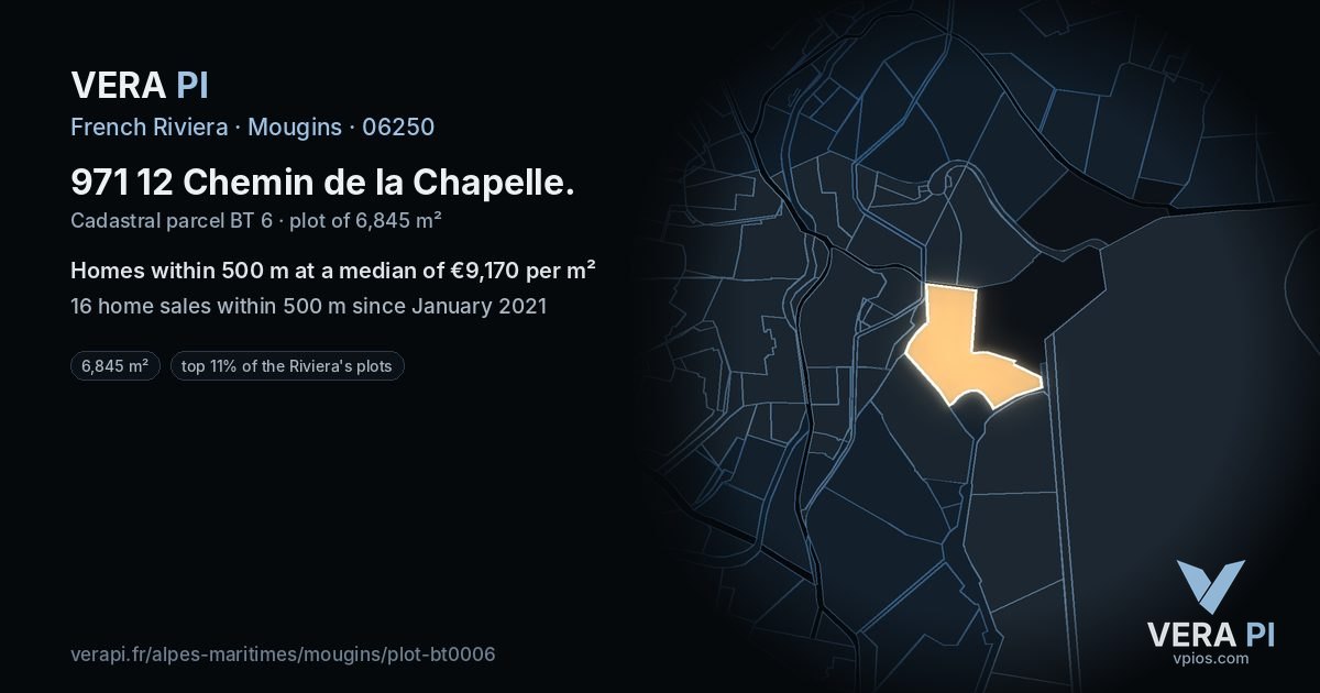 971 12 Chemin de la Chapelle, Mougins at night – the plot lit, the parcels around coloured by the prices near them