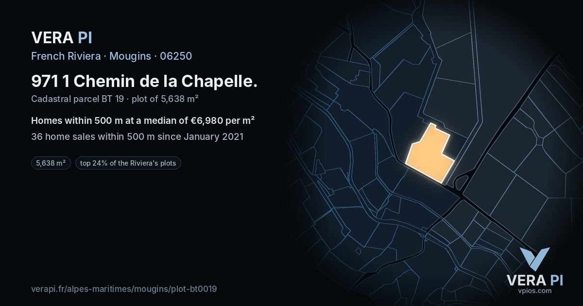 971 1 Chemin de la Chapelle, Mougins at night – the plot lit, the parcels around coloured by the prices near them