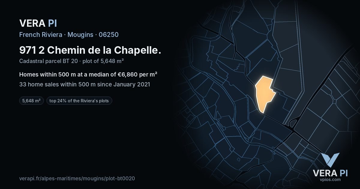 971 2 Chemin de la Chapelle, Mougins at night – the plot lit, the parcels around coloured by the prices near them