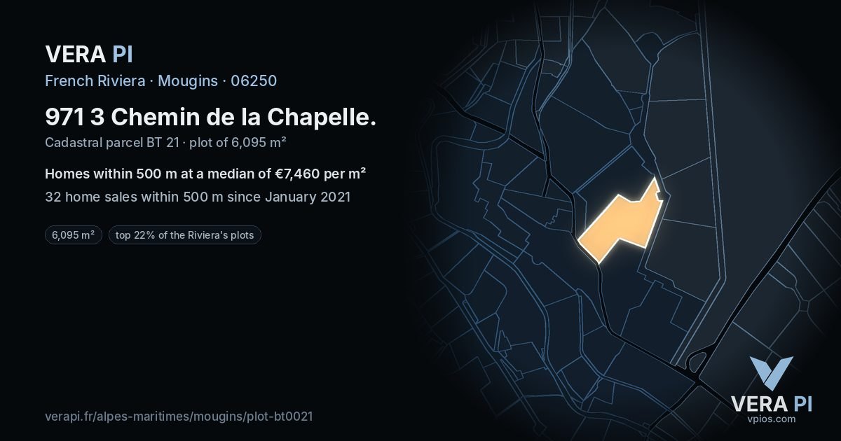 971 3 Chemin de la Chapelle, Mougins at night – the plot lit, the parcels around coloured by the prices near them