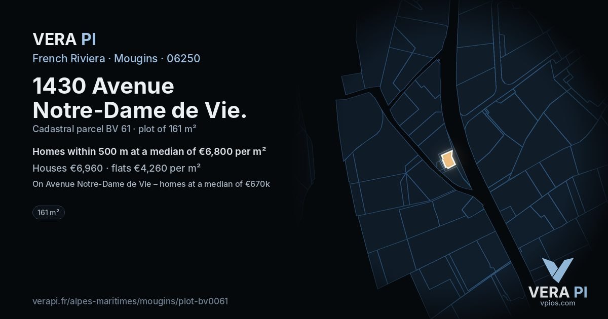 1430 Avenue Notre-Dame de Vie, Mougins at night – the plot lit, the parcels around coloured by the prices near them