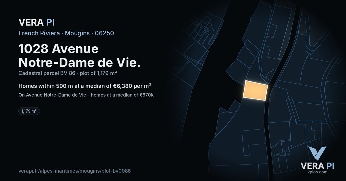 1028 Avenue Notre-Dame de Vie, Mougins at night – the plot lit, the parcels around coloured by the prices near them