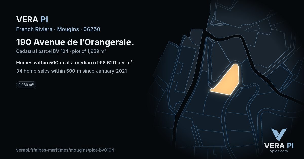 190 Avenue de l’Orangeraie, Mougins at night – the plot lit, the parcels around coloured by the prices near them