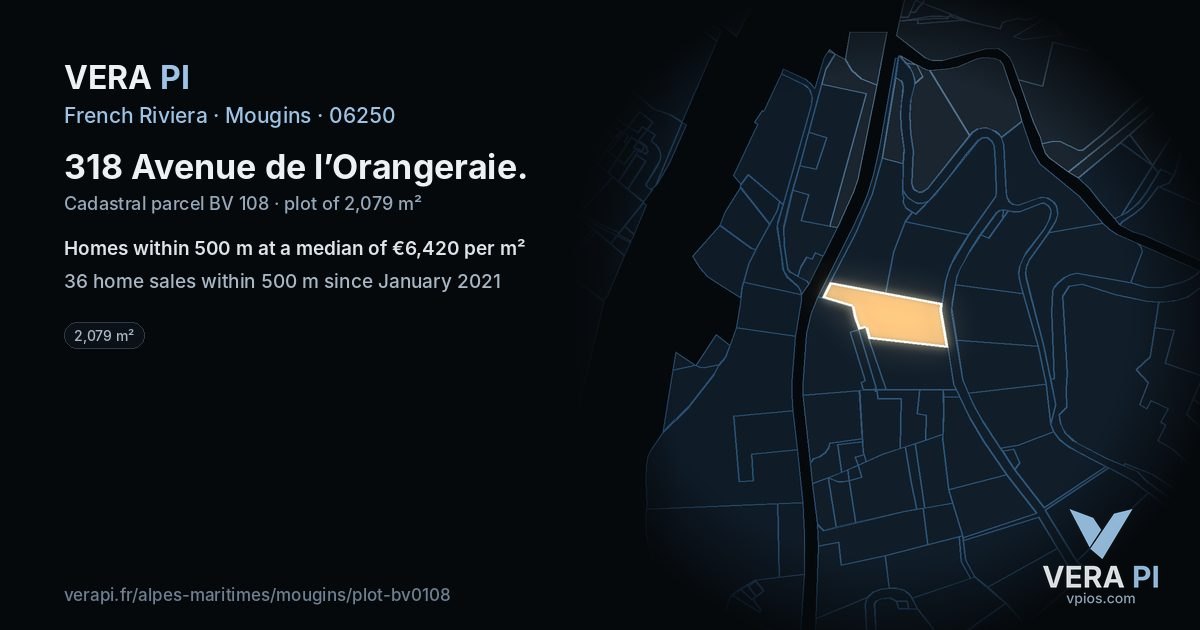 318 Avenue de l’Orangeraie, Mougins at night – the plot lit, the parcels around coloured by the prices near them