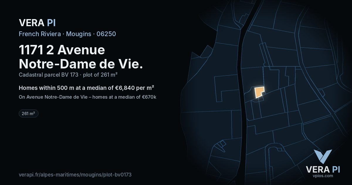 1171 2 Avenue Notre-Dame de Vie, Mougins at night – the plot lit, the parcels around coloured by the prices near them