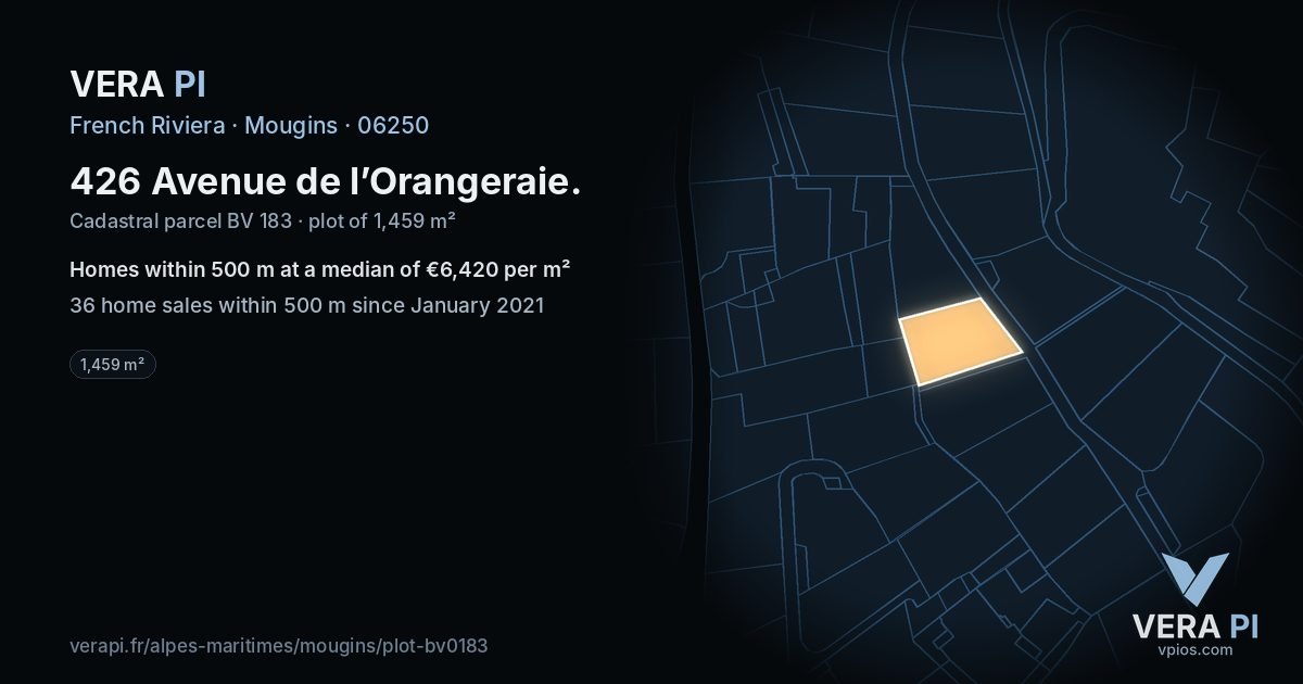 426 Avenue de l’Orangeraie, Mougins at night – the plot lit, the parcels around coloured by the prices near them