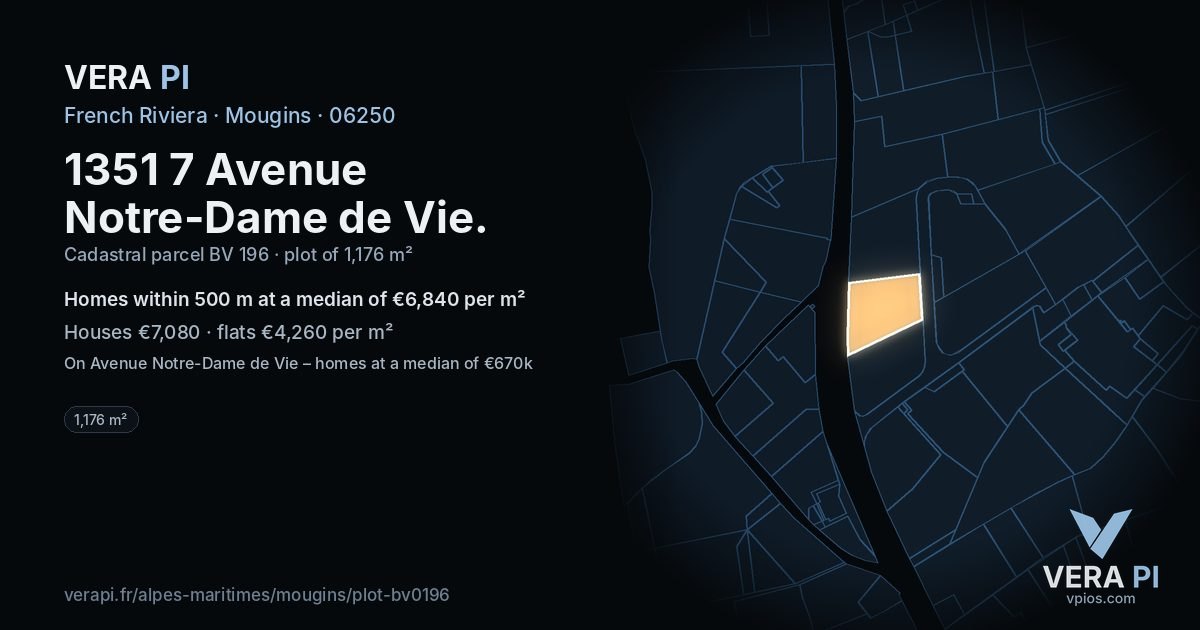 1351 7 Avenue Notre-Dame de Vie, Mougins at night – the plot lit, the parcels around coloured by the prices near them