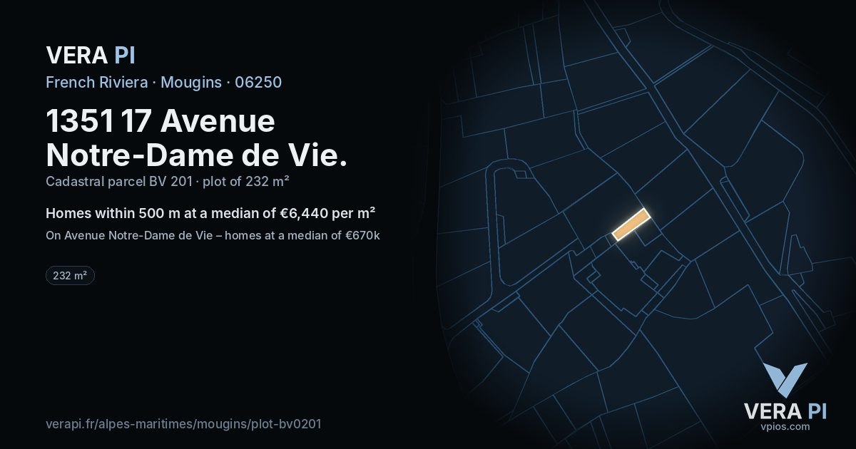1351 17 Avenue Notre-Dame de Vie, Mougins at night – the plot lit, the parcels around coloured by the prices near them