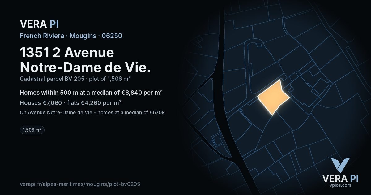1351 2 Avenue Notre-Dame de Vie, Mougins at night – the plot lit, the parcels around coloured by the prices near them