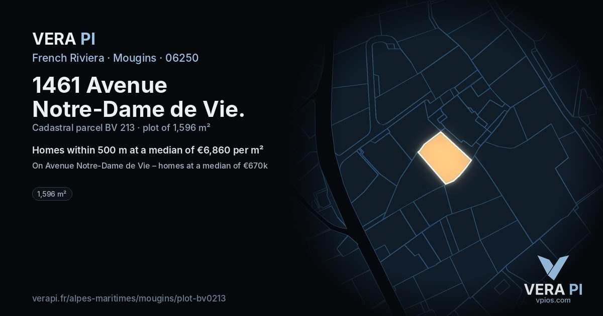 1461 Avenue Notre-Dame de Vie, Mougins at night – the plot lit, the parcels around coloured by the prices near them