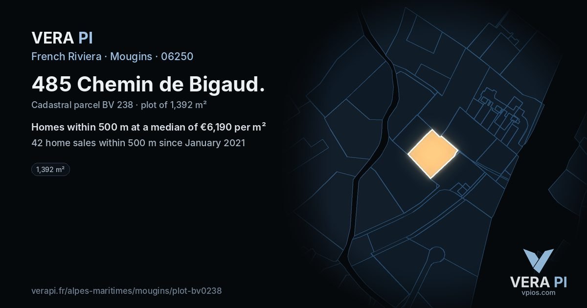 485 Chemin de Bigaud, Mougins at night – the plot lit, the parcels around coloured by the prices near them