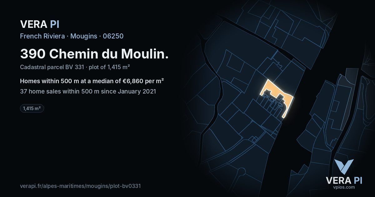 390 Chemin du Moulin, Mougins at night – the plot lit, the parcels around coloured by the prices near them