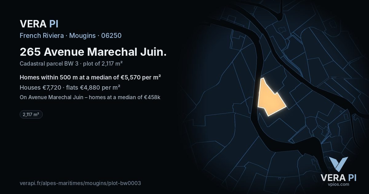 265 Avenue Marechal Juin, Mougins at night – the plot lit, the parcels around coloured by the prices near them