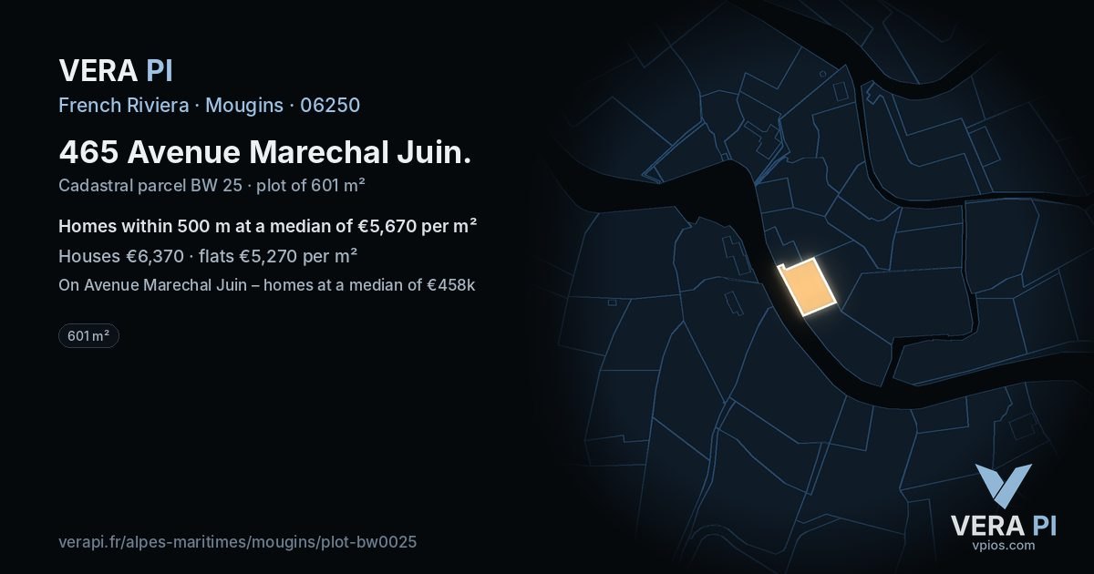 465 Avenue Marechal Juin, Mougins at night – the plot lit, the parcels around coloured by the prices near them