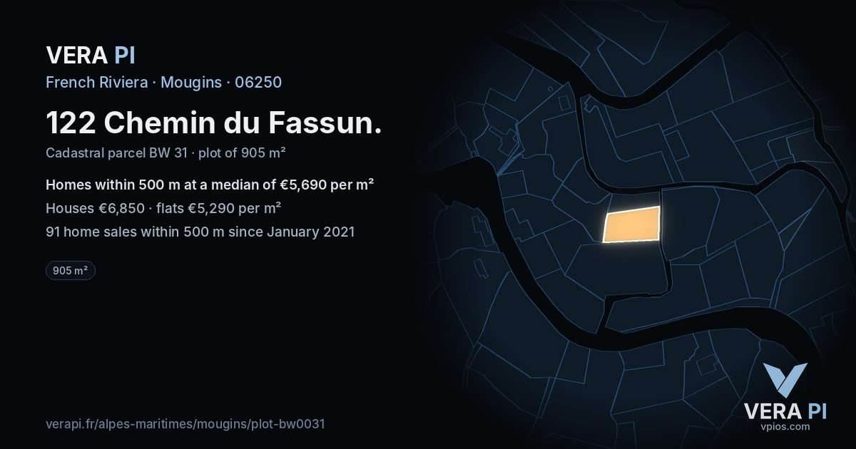 122 Chemin du Fassun, Mougins at night – the plot lit, the parcels around coloured by the prices near them