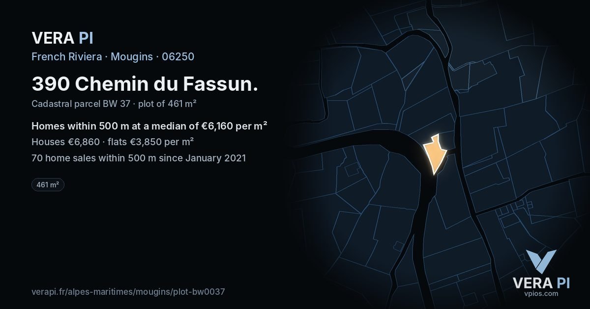 390 Chemin du Fassun, Mougins at night – the plot lit, the parcels around coloured by the prices near them