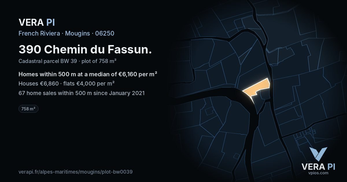 390 Chemin du Fassun, Mougins at night – the plot lit, the parcels around coloured by the prices near them