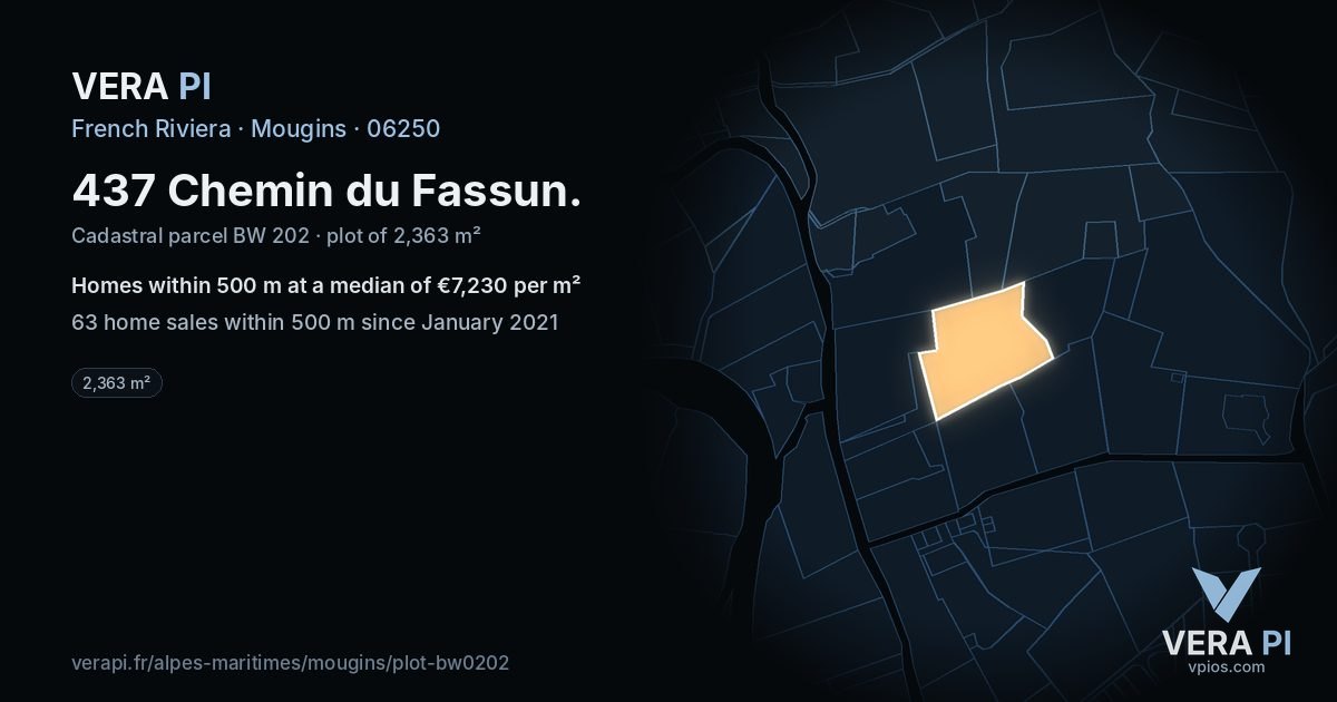 437 Chemin du Fassun, Mougins at night – the plot lit, the parcels around coloured by the prices near them