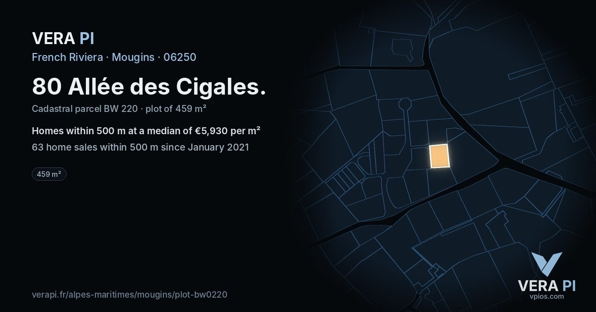 80 Allée des Cigales, Mougins at night – the plot lit, the parcels around coloured by the prices near them