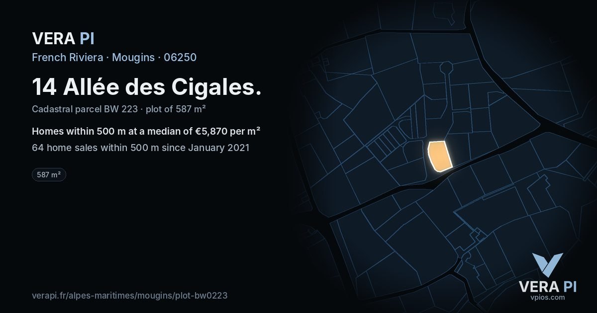 14 Allée des Cigales, Mougins at night – the plot lit, the parcels around coloured by the prices near them