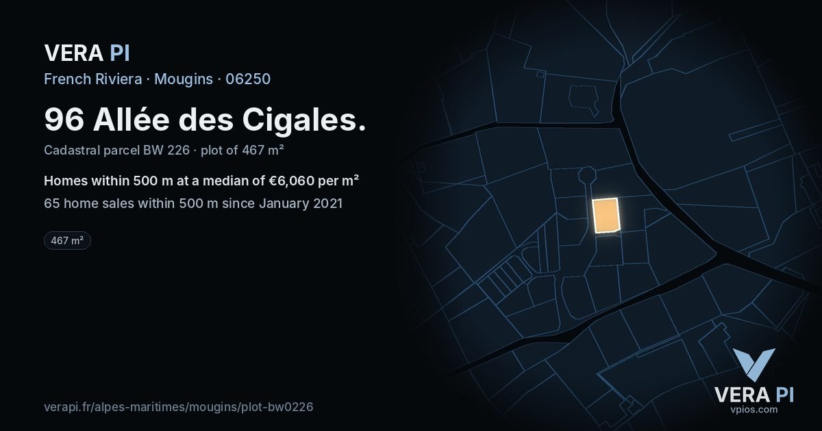 96 Allée des Cigales, Mougins at night – the plot lit, the parcels around coloured by the prices near them