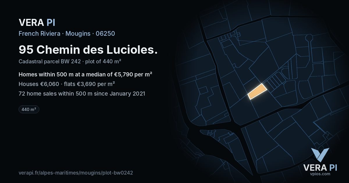 95 Chemin des Lucioles, Mougins at night – the plot lit, the parcels around coloured by the prices near them