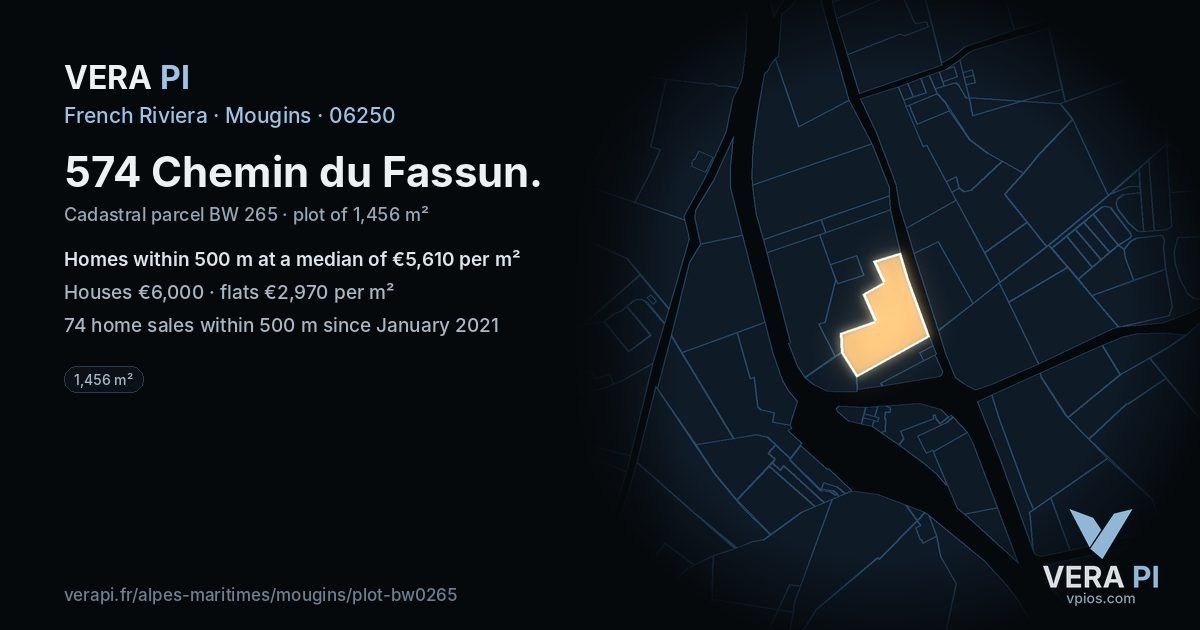 574 Chemin du Fassun, Mougins at night – the plot lit, the parcels around coloured by the prices near them