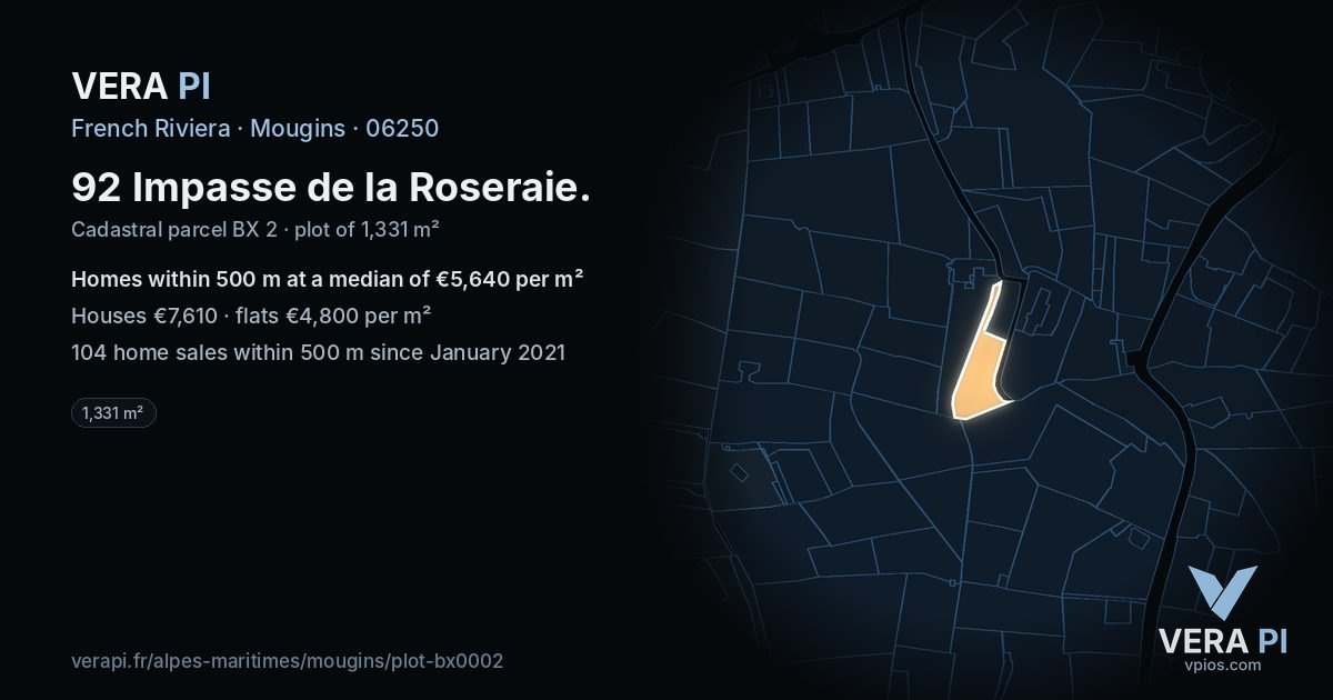 92 Impasse de la Roseraie, Mougins at night – the plot lit, the parcels around coloured by the prices near them