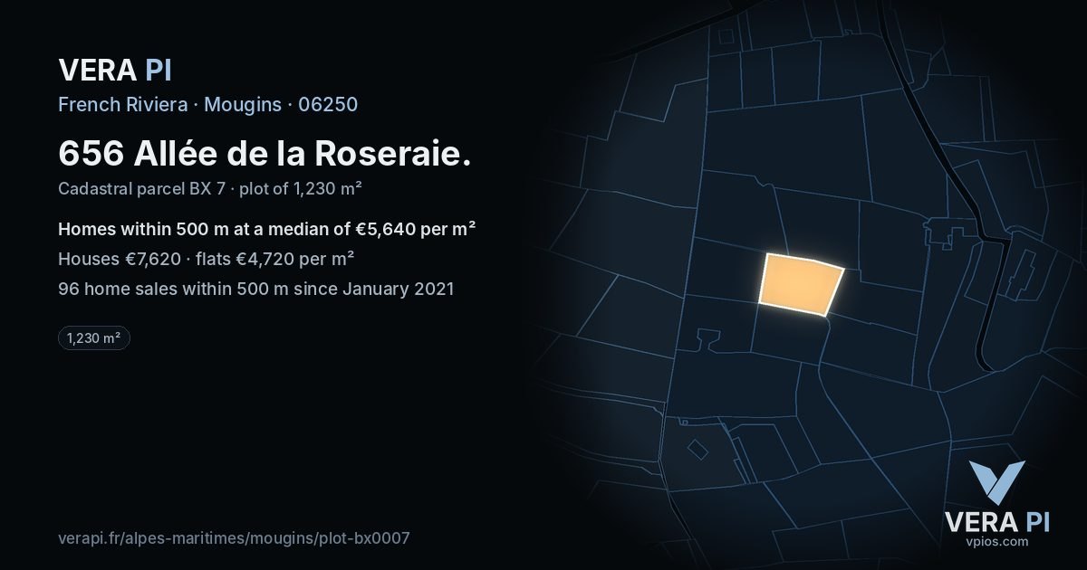 656 Allée de la Roseraie, Mougins at night – the plot lit, the parcels around coloured by the prices near them
