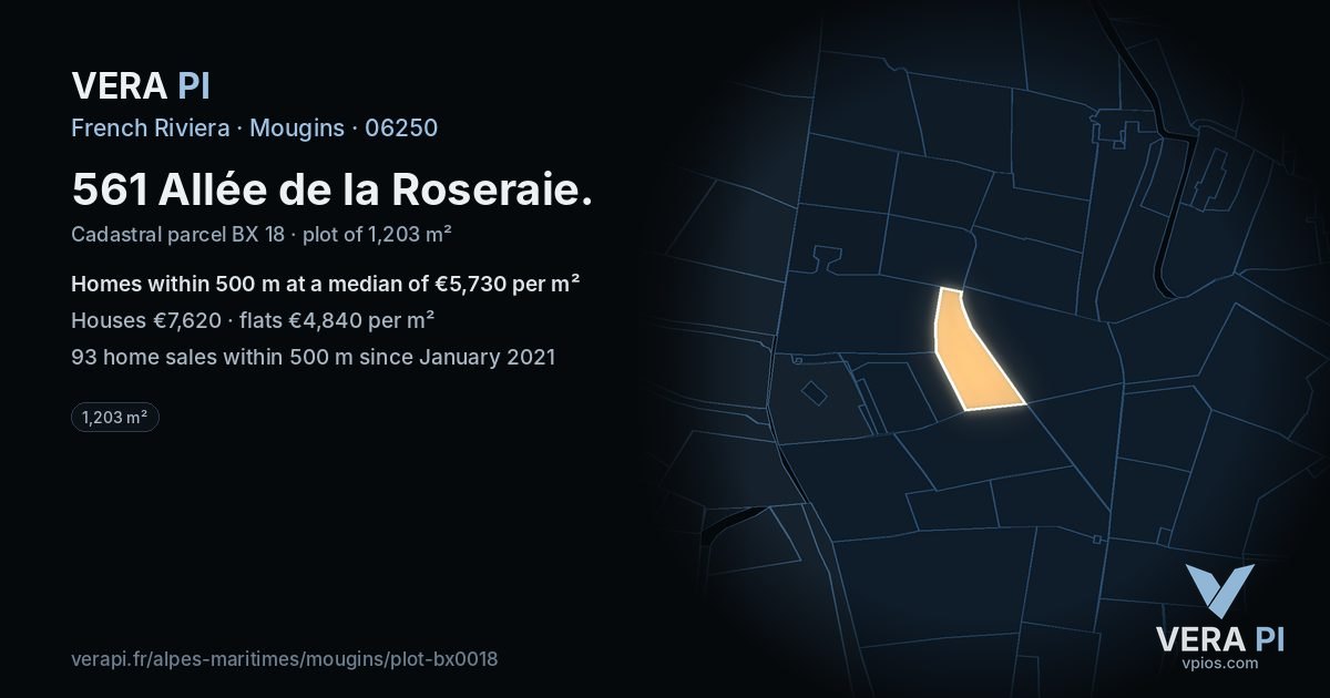 561 Allée de la Roseraie, Mougins at night – the plot lit, the parcels around coloured by the prices near them