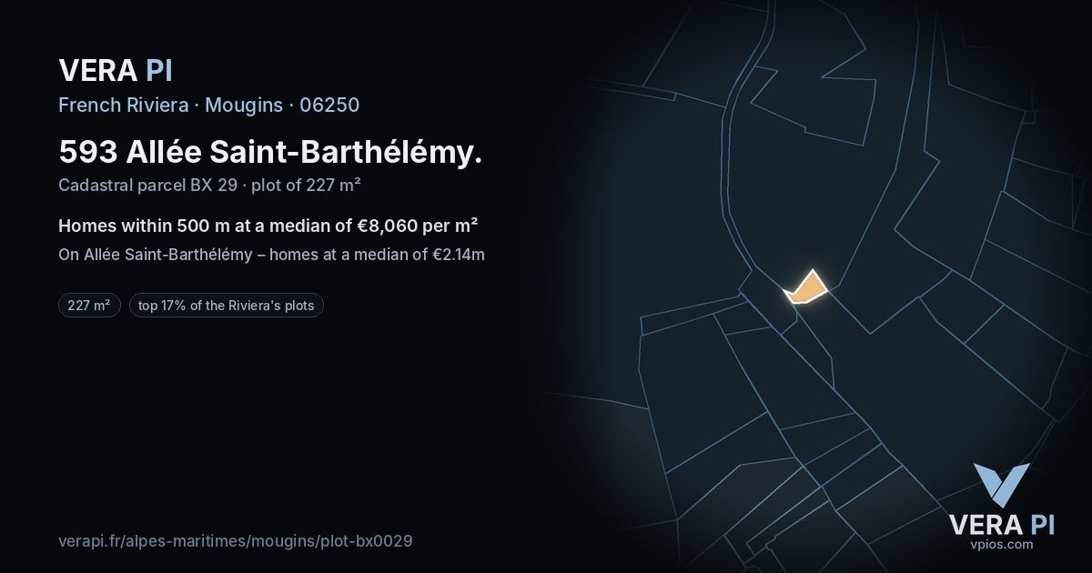 593 Allée Saint-Barthélémy, Mougins at night – the plot lit, the parcels around coloured by the prices near them