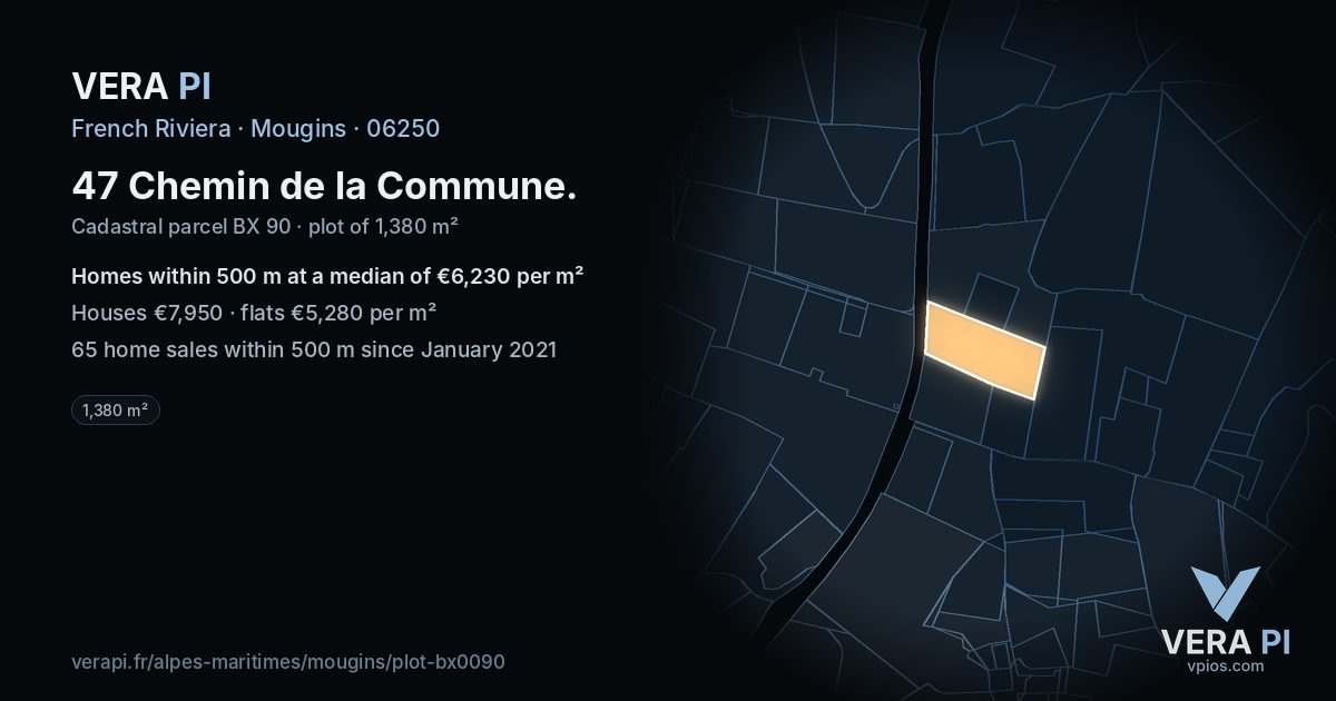 47 Chemin de la Commune, Mougins at night – the plot lit, the parcels around coloured by the prices near them