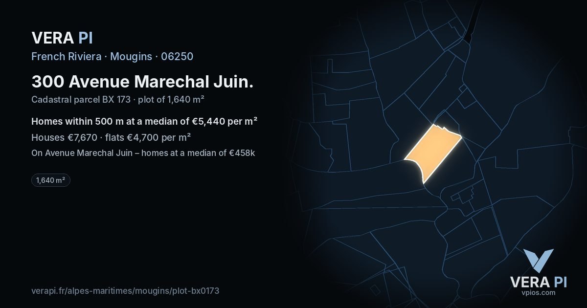 300 Avenue Marechal Juin, Mougins at night – the plot lit, the parcels around coloured by the prices near them