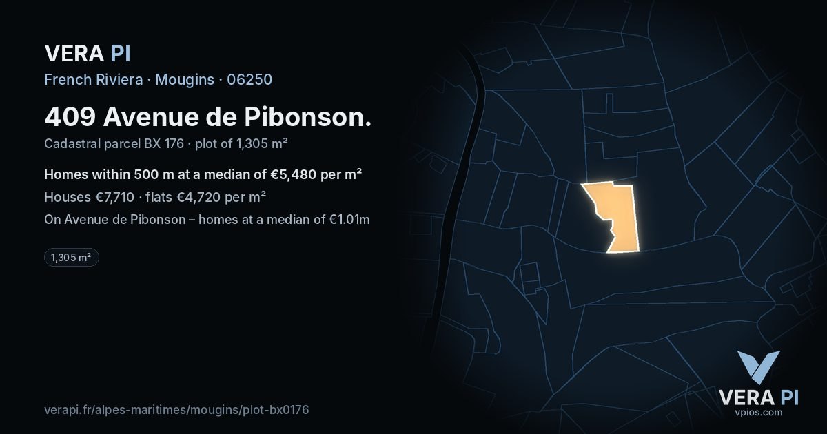 409 Avenue de Pibonson, Mougins at night – the plot lit, the parcels around coloured by the prices near them