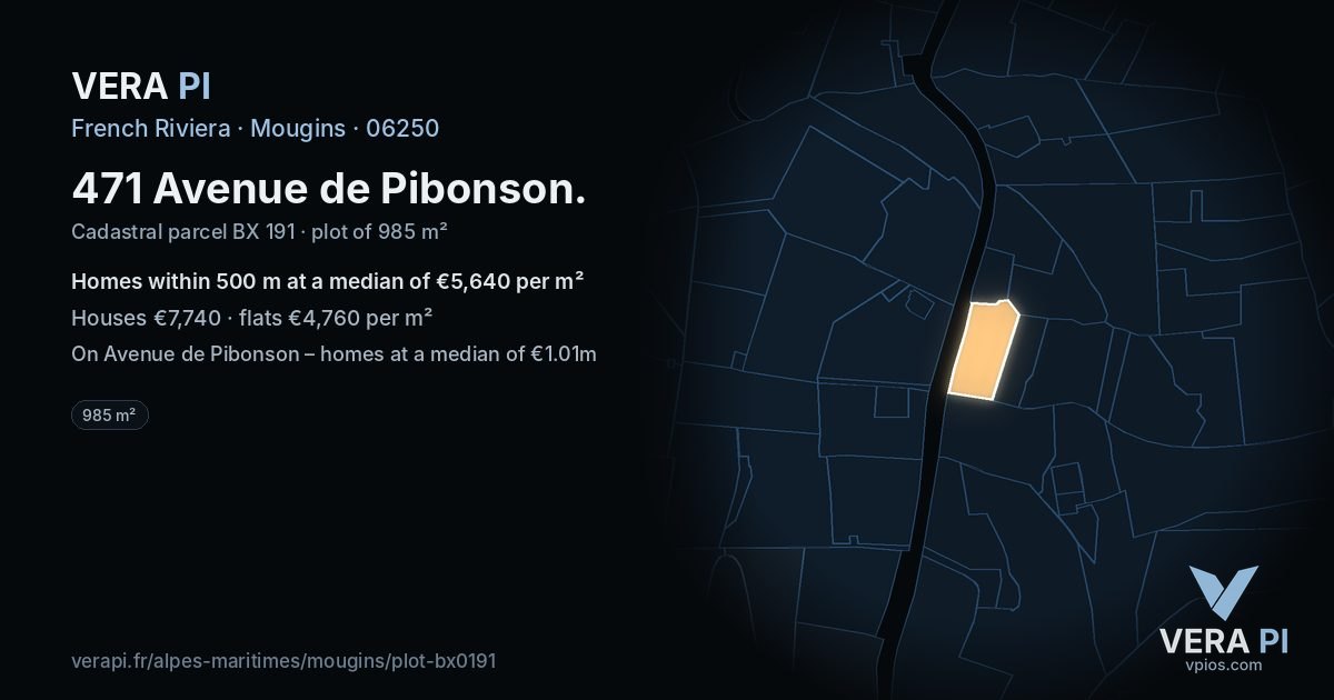 471 Avenue de Pibonson, Mougins at night – the plot lit, the parcels around coloured by the prices near them