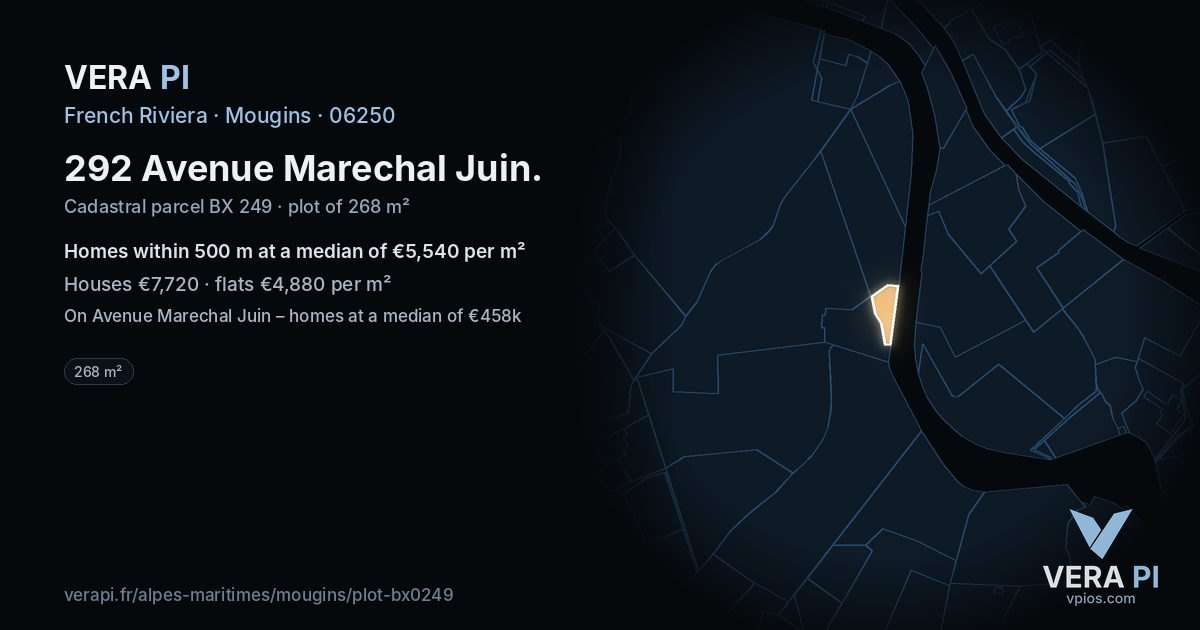 292 Avenue Marechal Juin, Mougins at night – the plot lit, the parcels around coloured by the prices near them