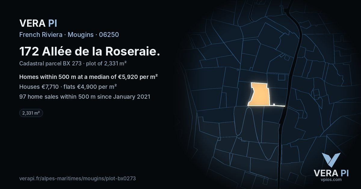 172 Allée de la Roseraie, Mougins at night – the plot lit, the parcels around coloured by the prices near them