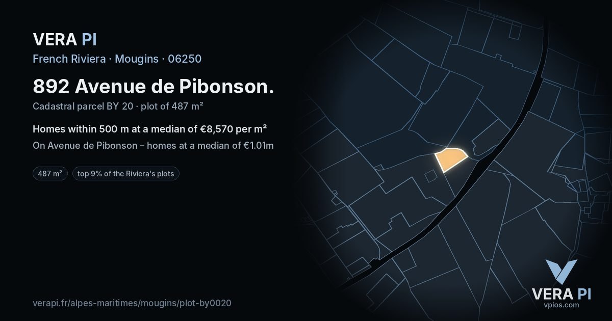 892 Avenue de Pibonson, Mougins at night – the plot lit, the parcels around coloured by the prices near them