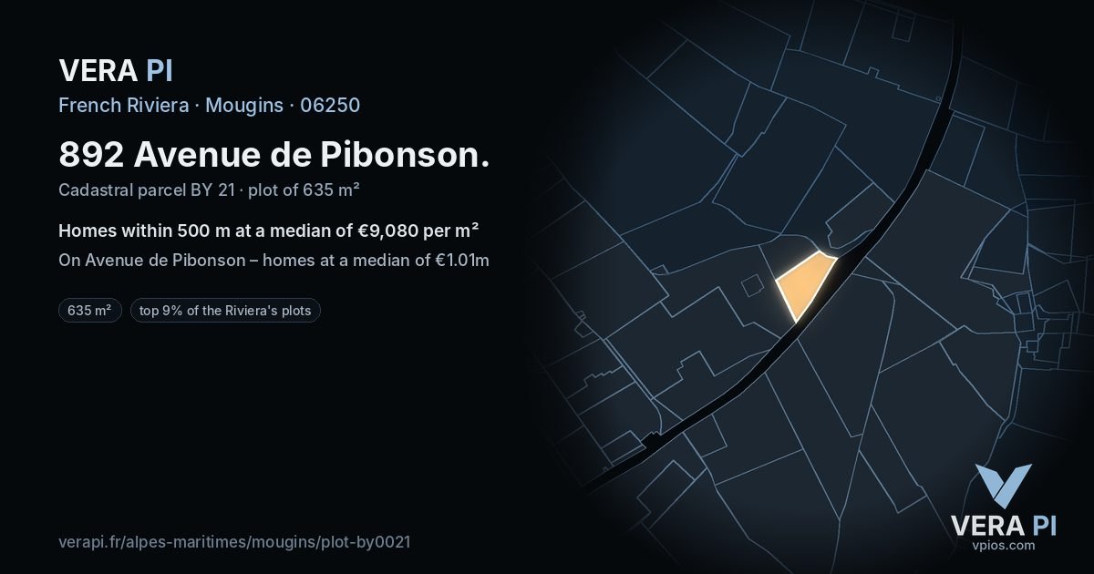 892 Avenue de Pibonson, Mougins at night – the plot lit, the parcels around coloured by the prices near them