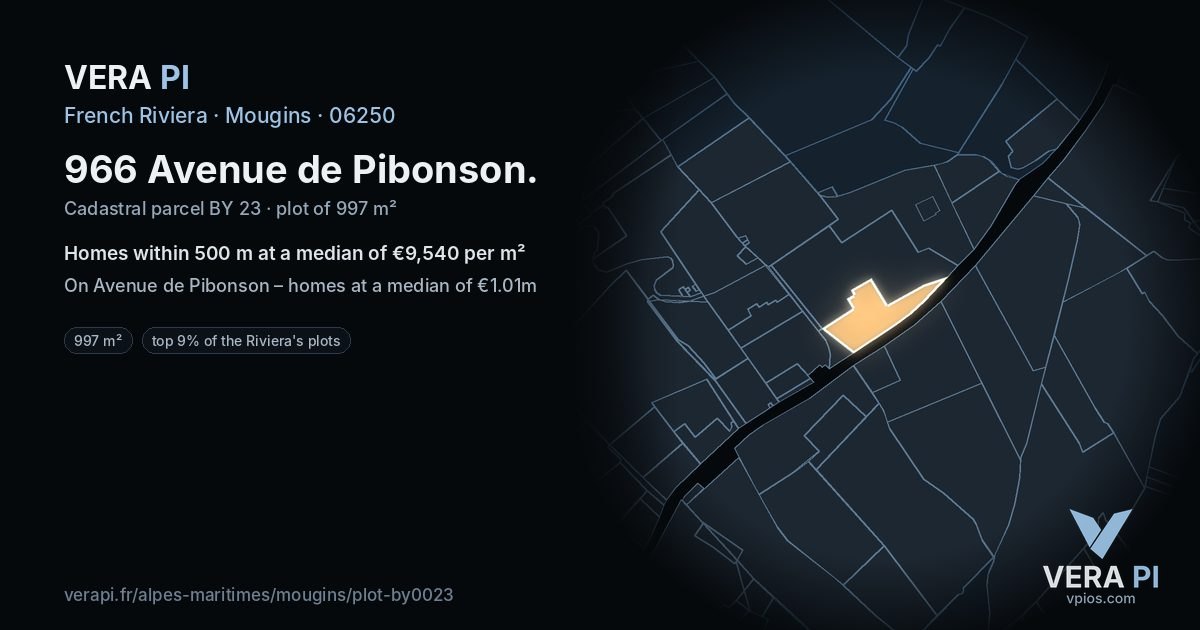 966 Avenue de Pibonson, Mougins at night – the plot lit, the parcels around coloured by the prices near them